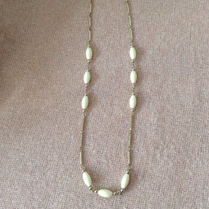 Sarah Coventry Necklace, 28" gold w/cream beads